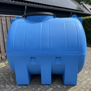 Horizontale 5000 liter watertank.