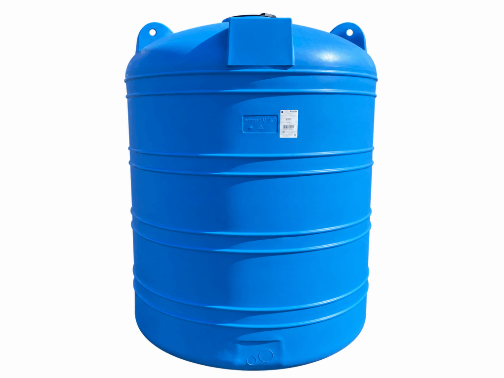 k/ Verticale kunststof watertank 5000 liter.
